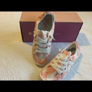 Cute lace up shoes from jellypop size 7 1/2